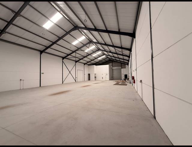 579M² WAREHOUSE FOR SALE IN FIRGROVE INDUSTRIAL ESTATE